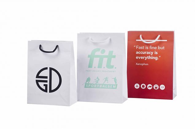 Eksklusive papirposer med tilpasset logo for reklamebruk 